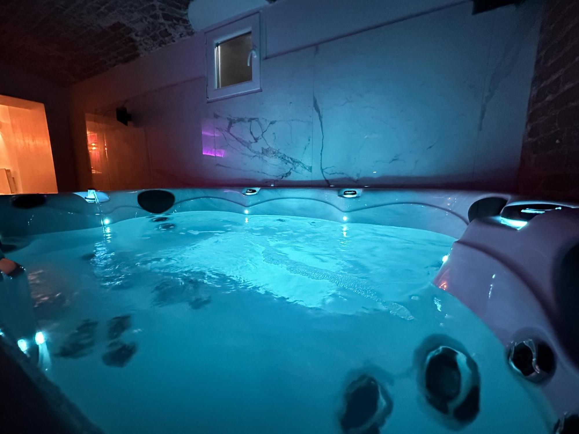 Le Bijou - Appartement, Sauna Et Jacuzzi - リール エクステリア 写真