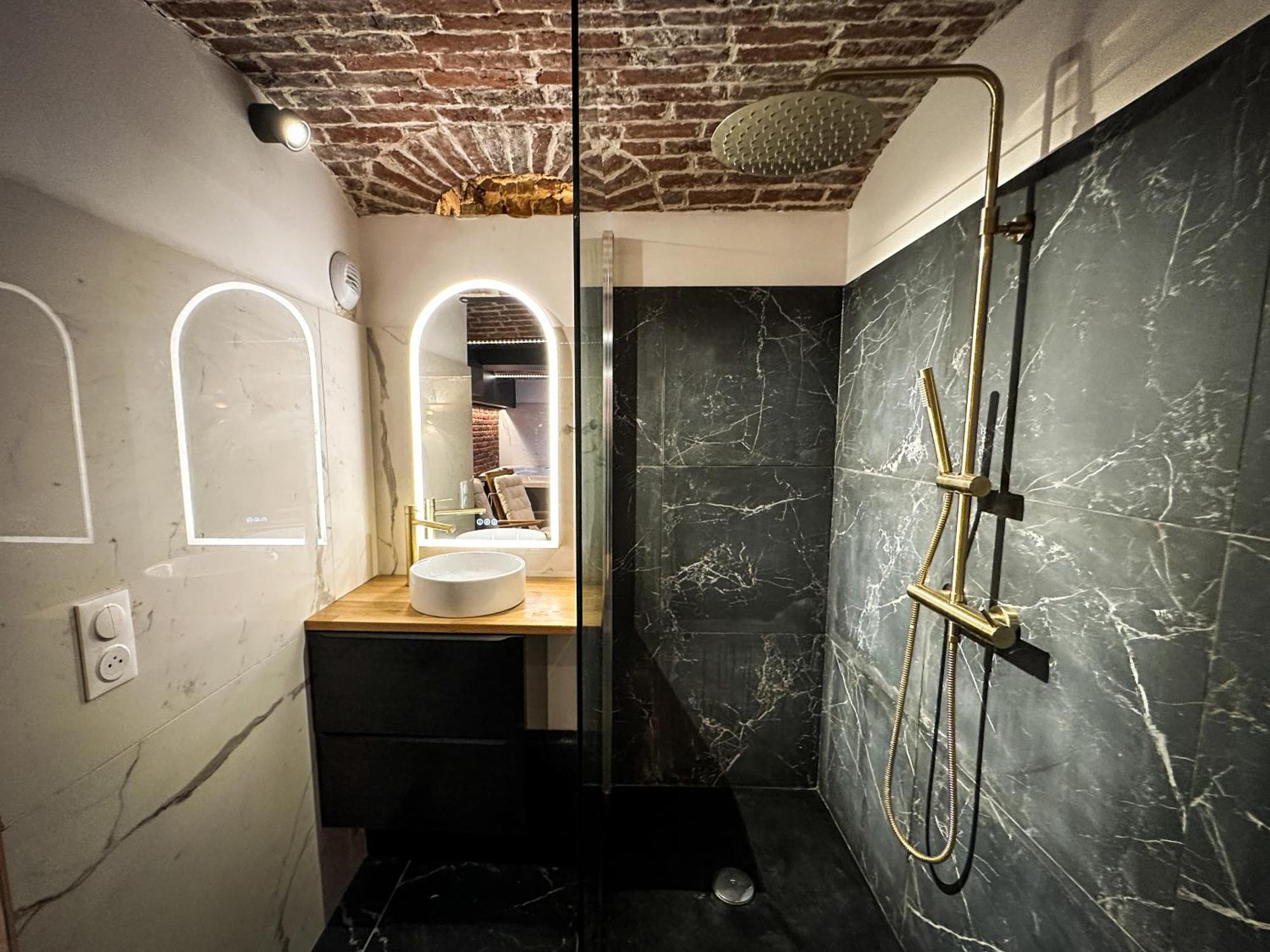 Le Bijou - Appartement, Sauna Et Jacuzzi - リール エクステリア 写真